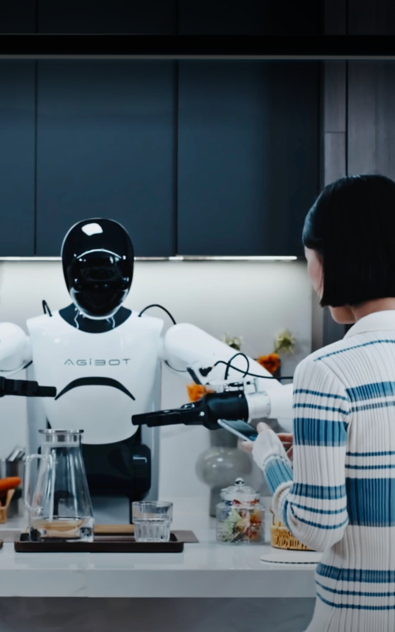 行业首款！太阳集团tyc发布具身智能一站式开发平台Genie Studio